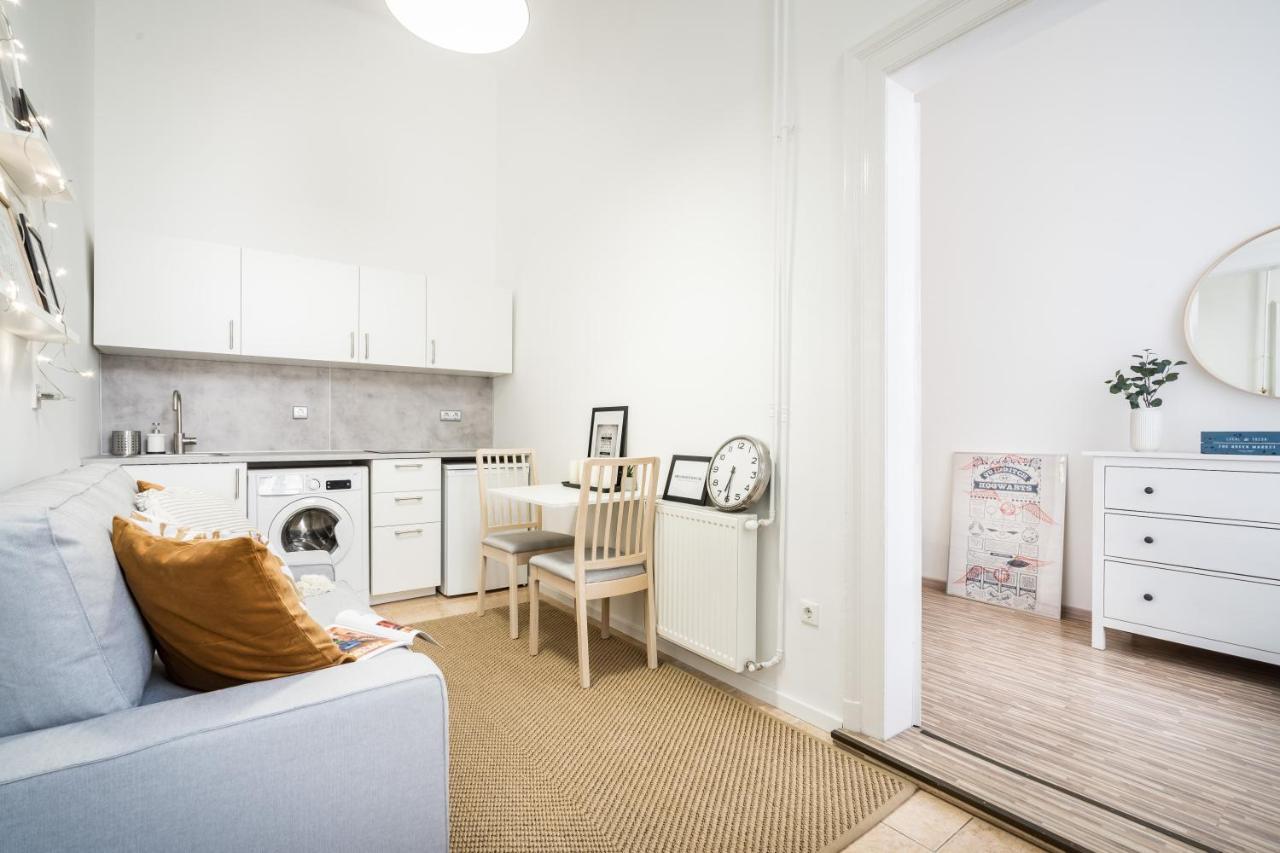 Bpr Delia'S Apartment Budapest Esterno foto